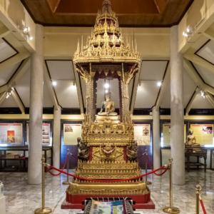 บุษบกธรรมาสน์